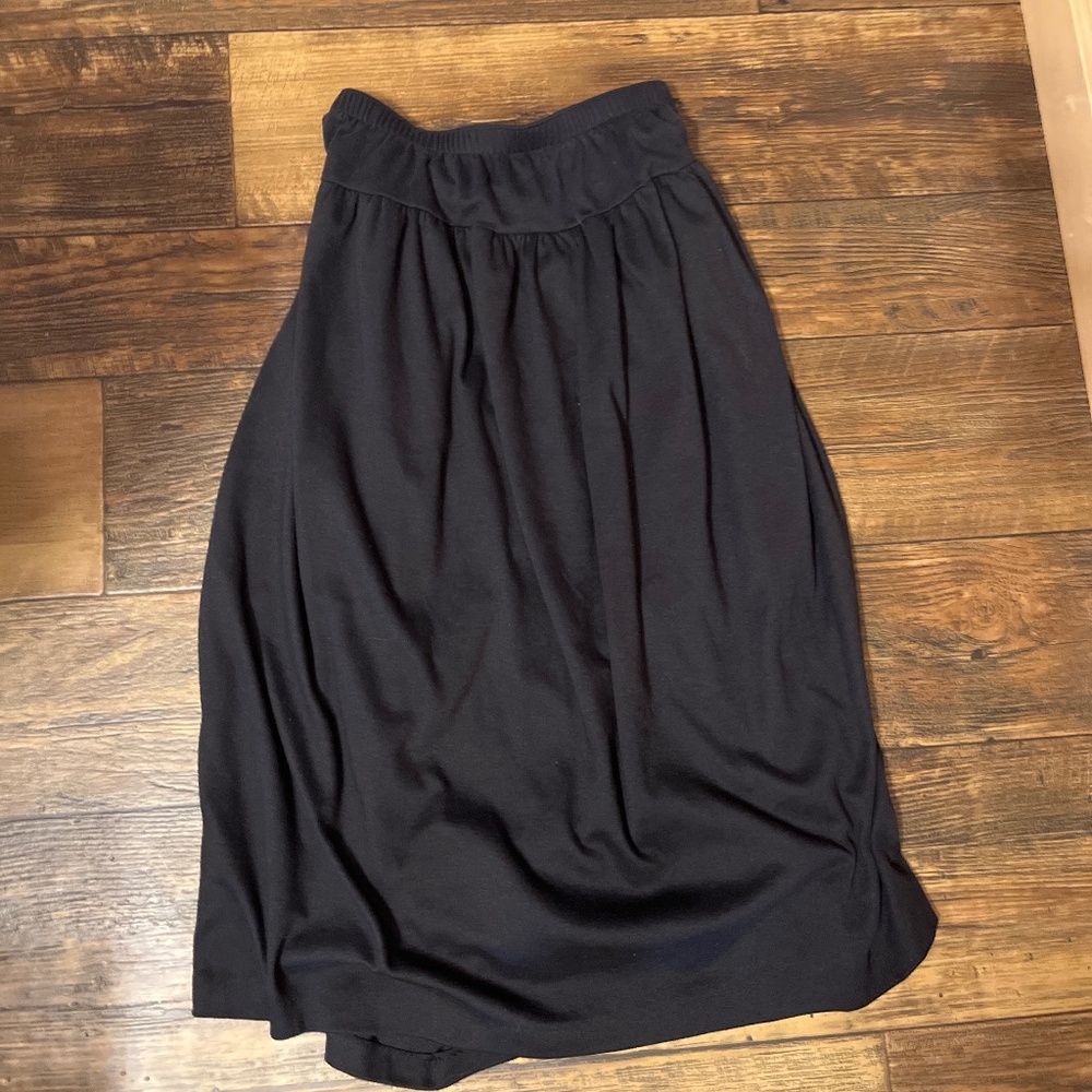 Black skirt